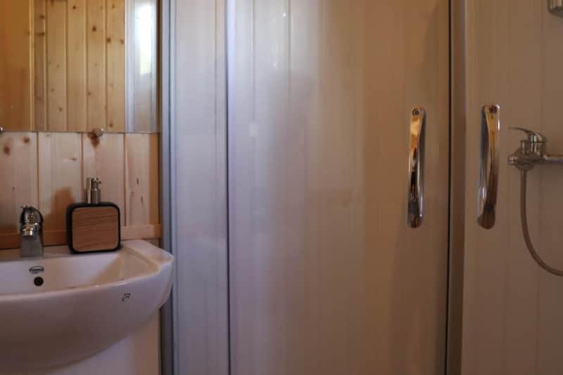 Roulottes Cocooning Au Coeur Des Landes Campingplatz *